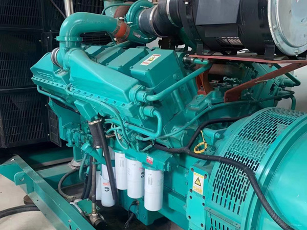 东城街道更换100kW柴油发电机组机油时,需要注意哪些事项?